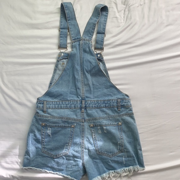 Distressed short overalls - Picture 5 of 11
